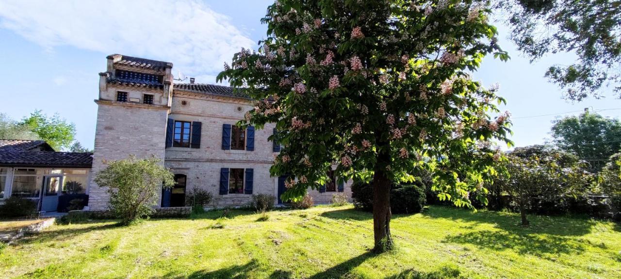 Domaine Les Garrigues Bed & Breakfast Puygaillard-de-Quercy Exterior photo